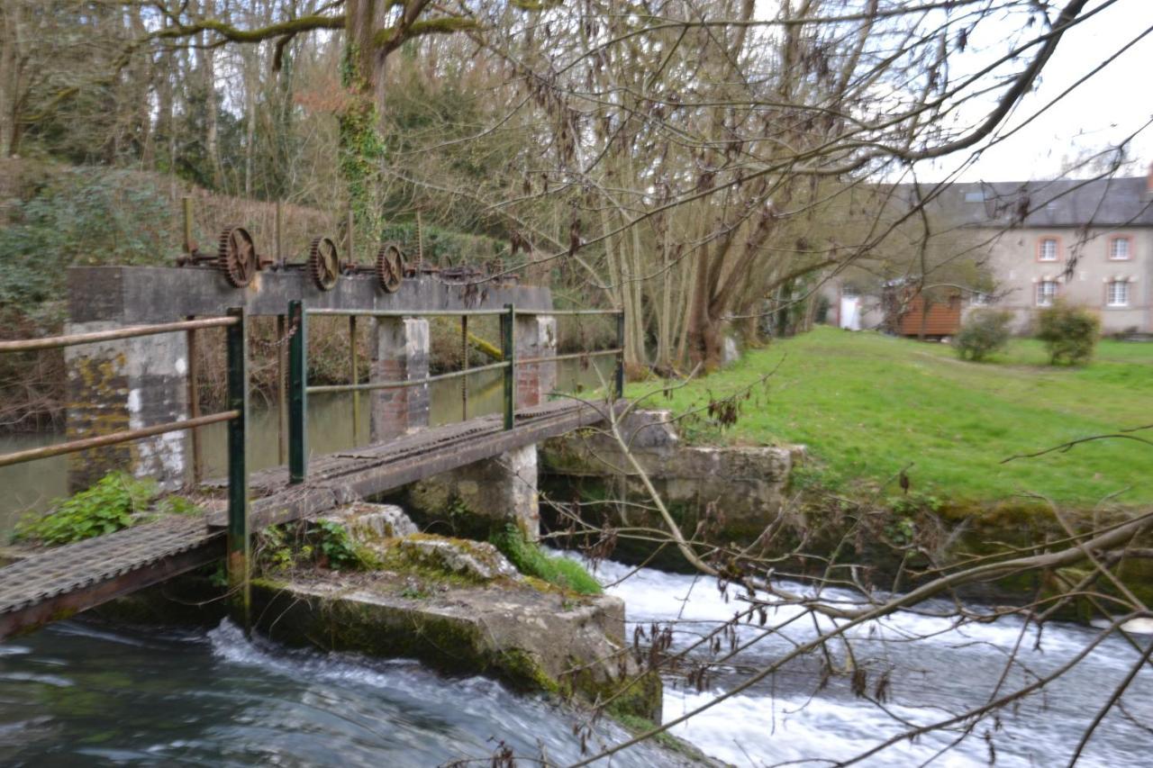 Le Moulin Et L'Olivier Three Bedroom Suite Chambon-sur-Cisse Luaran gambar